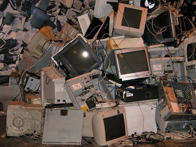 Kullanmayarak çöpe attığınız elektronik ve elektrikli cihazlar e-atık olarak tanımlanıyor.