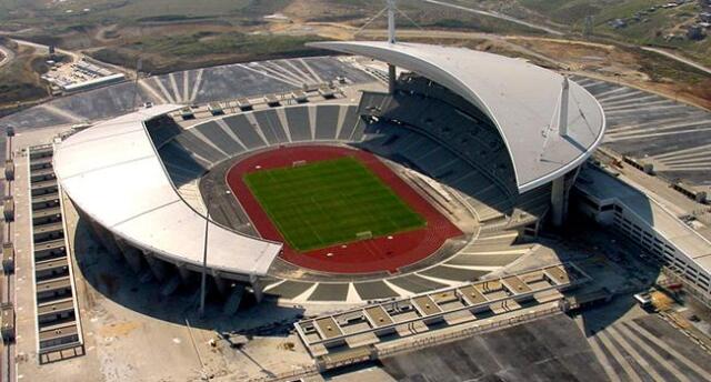 İstanbul Başakşehir’de yer alan Atatürk Olimpiyat Stadı, Türkiye’de en yüksek kapasiteli stat.