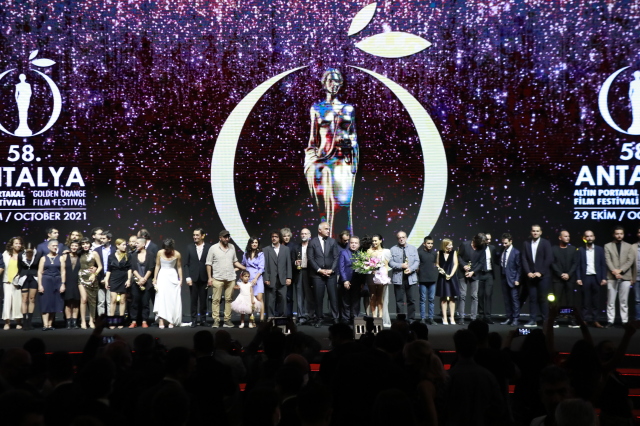 58. Antalya Altın Portakal Film Festivali ödül töreni  Antalya Kapalı Spor Salonu’nda düzenlendi.