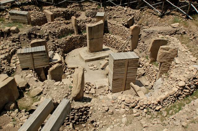 Göbeklitepe, dünyanın en eski tapınağı olarak adlandırılıyor.