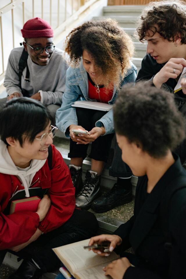 Erasmus+ programı kapsamında, Avrupa’daki eğitimcilerin ve öğrencilerin artırılmış gerçeklik tabanlı araçlarla öğrenim deneyimlerini artırmak amaçlanıyor.