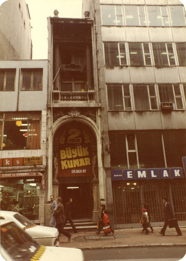 Alkazar Sineması’nın eski bir görüntüsü. 