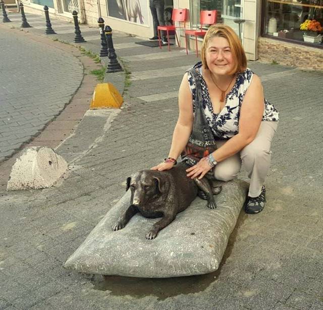 Sennur Ulugönül, 2010’da Tarçın’la tanıştıktan sonra geceleri evini ona açmış.