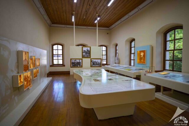  Sivas’ta da bu tarihi kararların belgelerinin sergilendiği Atatürk Kongre Müzesi ziyaret edilebilir.