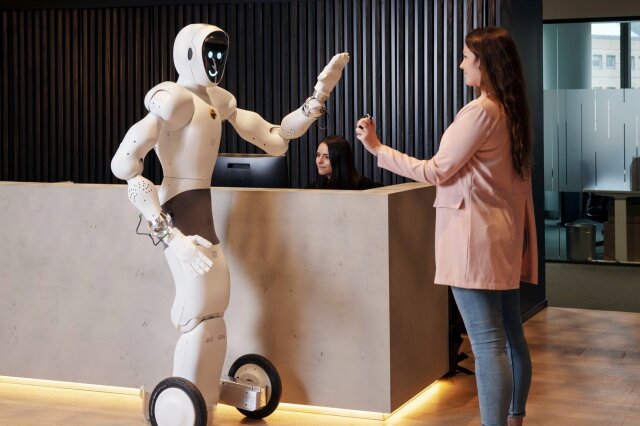 Norveç’ten insansı robot EVE’in güvenlik firmalarına destek vermesi bekleniyor.