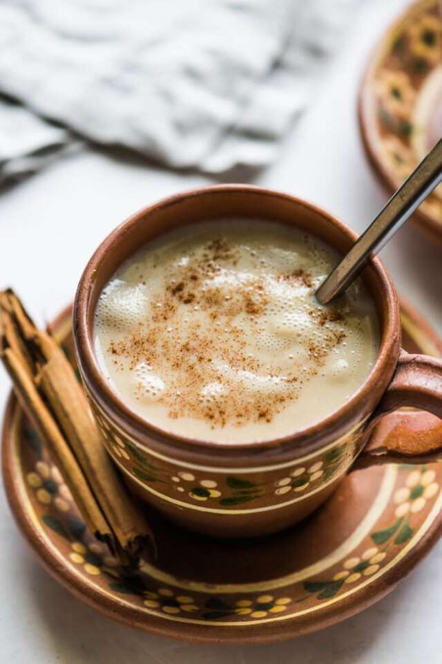 Atole ya da Atol, Azteklerden günümüze ulaşan bir içecek. 