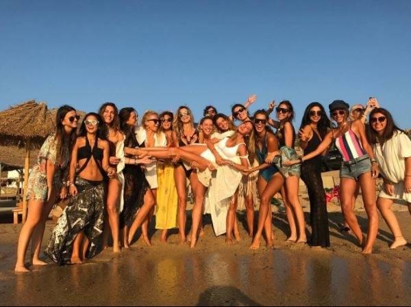 Şeyma Subaşı, bekarlığa veda partisini Mikonos’ta kutladı