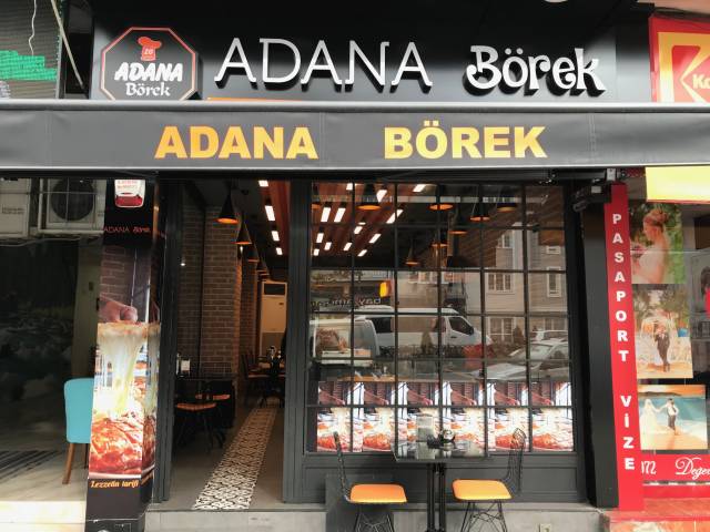 Adana Börek’in Fatih şubesi.