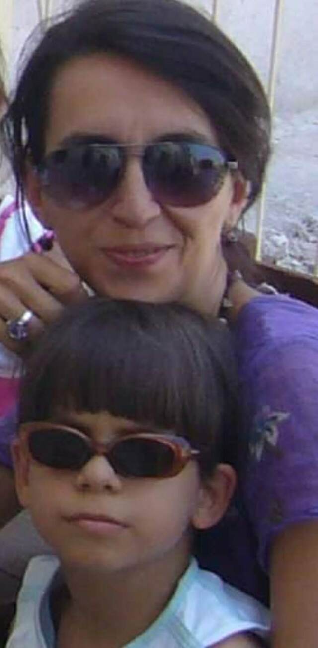 Otizm tanısını aldıktan bir yıl sonra Nâzım ve İrem Afşin.