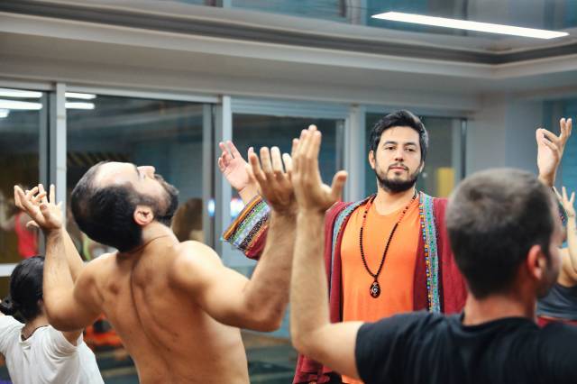 Türkiye’nin ve KKTC en büyük yoga okulu olan YogaKioo Institute’ü İstanbul, Adana, İzmir, Antalya ve KKTC’de olmak üzere toplam 8 şube ile hayata geçirdi.