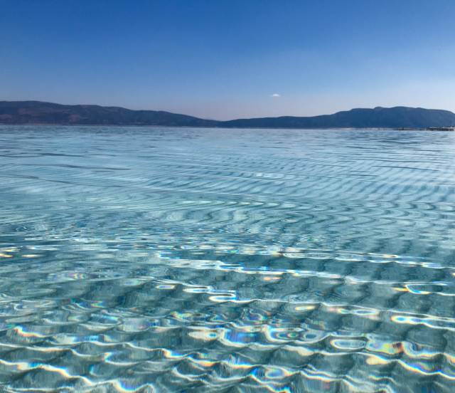 Salda Gölü ve çevreesi birinci derece sit alanı olarak koruma altında. 