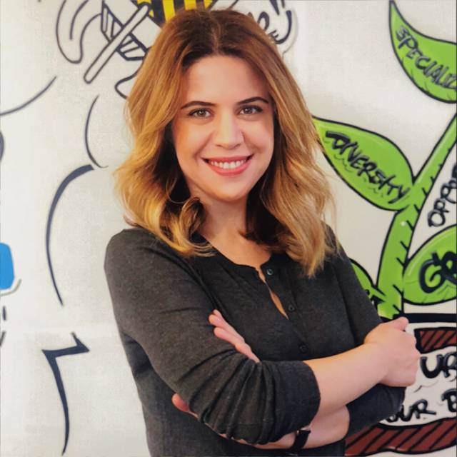 Berna Aksoy bilişim sektöründe “dişi” olmanın dezavantaj değil avantaj getireceğine inanıyor.