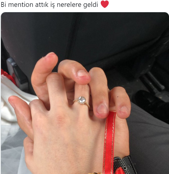 Son yıllarda Twitter üzerinden tanıştığına dair paylaşımlar yapan pek çok kişi var.