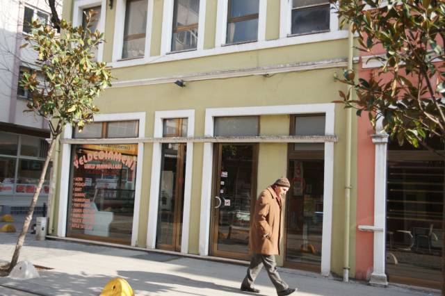 Yeldeğirmeni Fırını, yıllardır aynı yerde hizmet veriyor