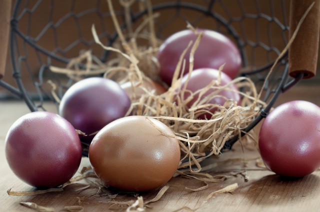 Nevruz sofrasının en renkli yiyeceği renkli yumurtalar…