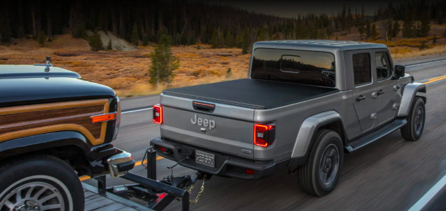 Jeep Gladiator Pickup’ın çekme kapasitesi ve römork ağırlığı 1814 kilogram.