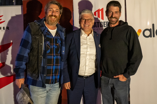      Onur Şenay, Quick Sigorta Genel Müdürü Ahmet Yaşar ve Cemal Hünal