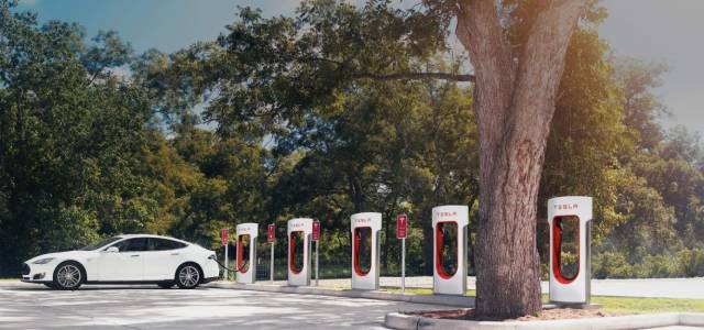 Tesla Şarj Noktaları