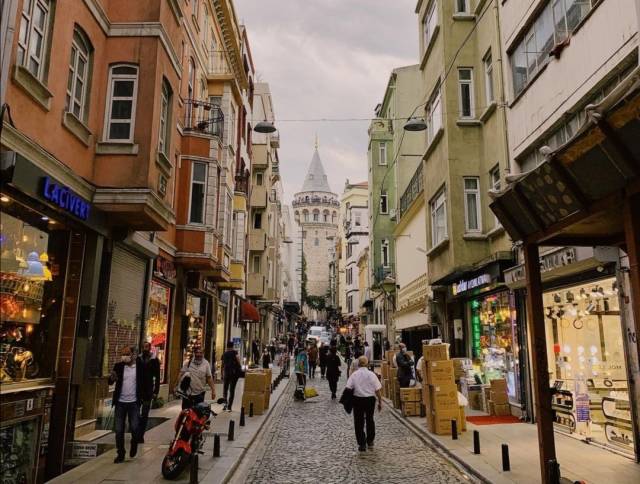 Galata ve Kız Kulesi ortak bir efsaneye de sahip. 