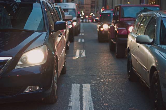 Evden çalışarak trafikte kaybedilen zamanın telafi edilebileceğini düşünen iş verenler de var.