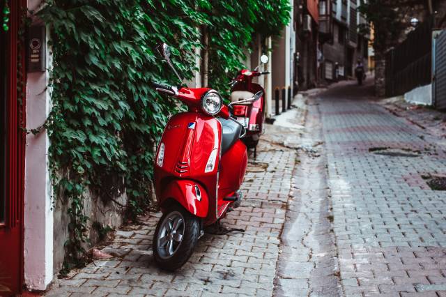 Scooter’ın en önemli özelliği kolay manevra kabiliyetine sahip olması. 