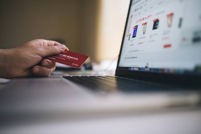 İnternet alışverişine açık kredi kartlarımız yeterince güvende mi?