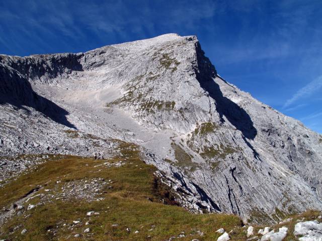 Alpspitze Dağı’nın doğu rotası üzerindeki Bernadeinspitze zirvesine kolaylıkla ulaşmak mümkün.|Fotoğraf: Cenk Ertekin
