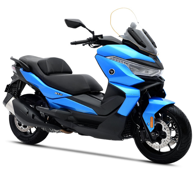 SR4 400, sürücüye en rahat oturma rahatlığını sağlamayı amaçlıyor.