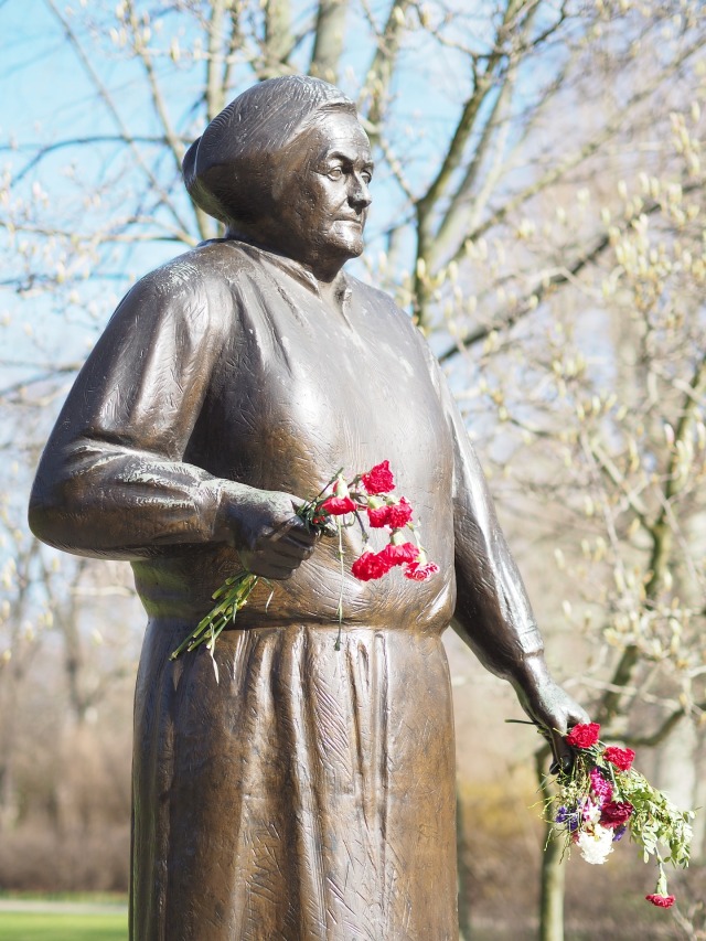 Clara Zetkin’in Leipzig’te bulunan heykeli.