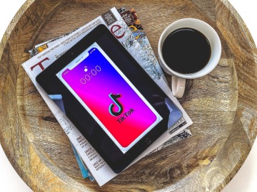 Edebiyat severlerin yeni buluşma noktası: #BookTok nedir ne değildir? 