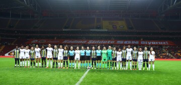Kadınlar toplumsal farkındalık yaratmak için sahalarda