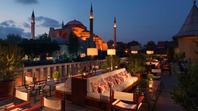 A’ya Teras, turistlerin gözdesi.