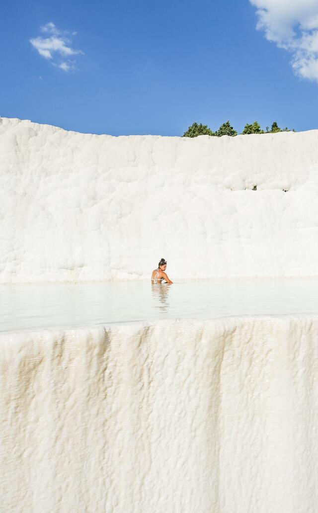 UNESCO Dünya Mirası Listesi’nde yer alan Pamukkale tarihi ve doğal güzelliklerimizden.