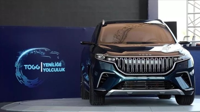 Yerli ve milli otomobil Togg'un satışa başlayacağı ilk modeli T10X ilgi gördü.