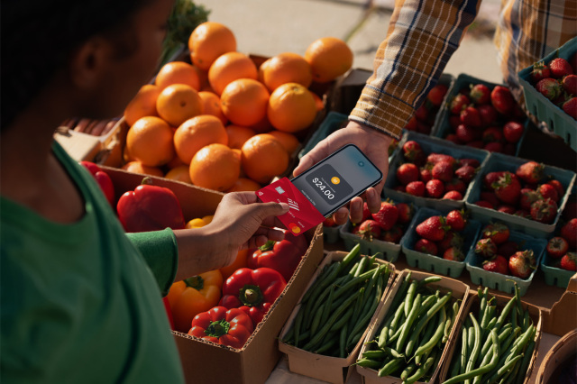 Apple Tap to Pay, iPhone XS ve üstü modellerde kullanılabilecek