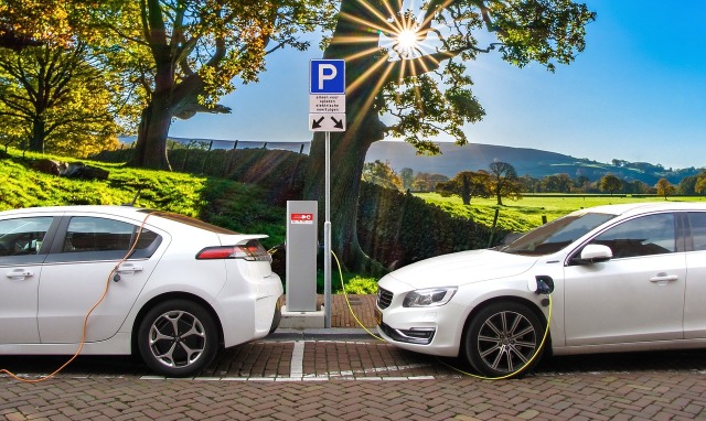Elektrikli araçlarda yüzde 10 prim indirimi uygulanacak.