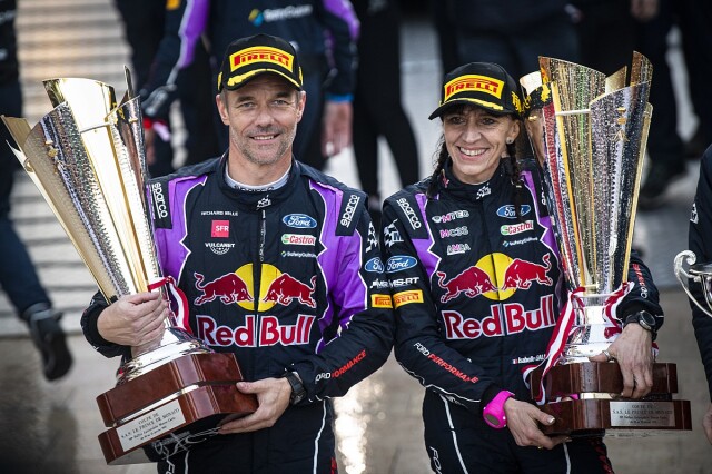 Sébastien Loeb ve yardımcı pilotu Isabelle Galmiche rakipleriyle soluk soluğa bir mücadeleye imza attı.