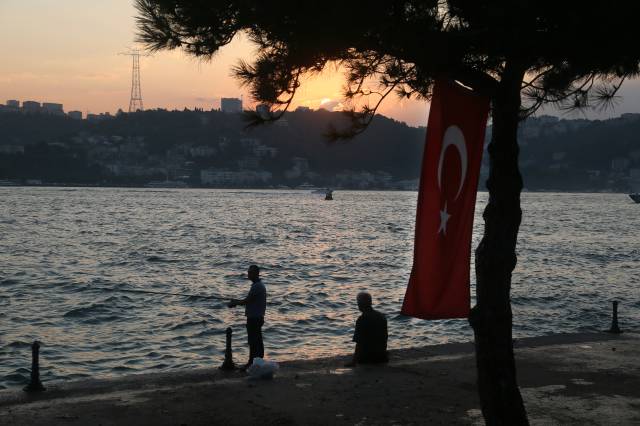 İstanbul kıyıları kadar yakınlardaki şehirlerin kıyıları da ilgi çekiyor. Fotoğraf/Cenk Ertekin