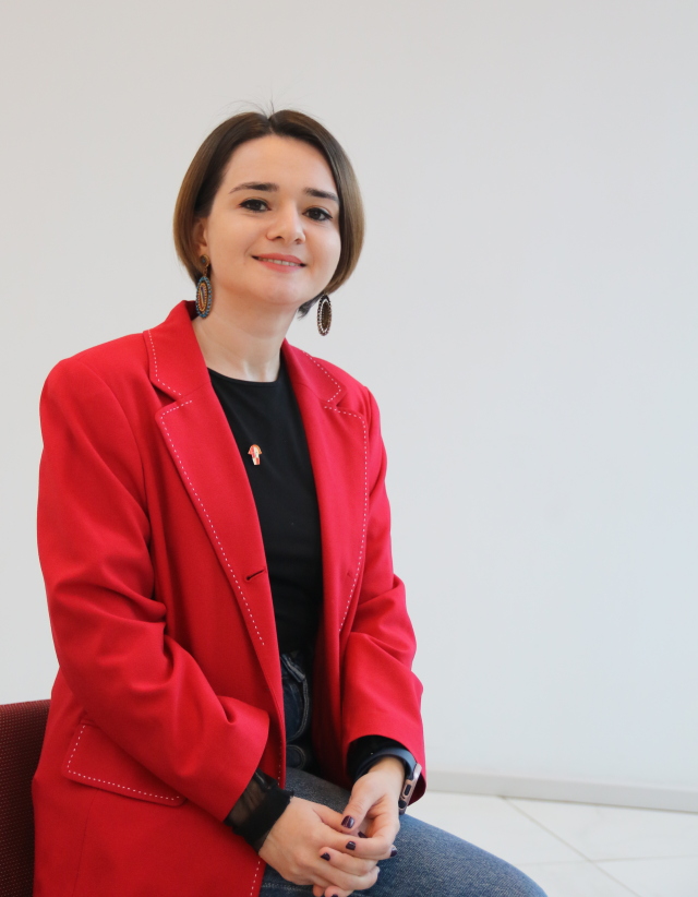 Nergis Abıyeva 