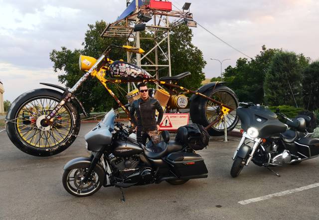 Erkan Gündüz motor ve dans tutkusunu bir arada sürdürebiliyor. 