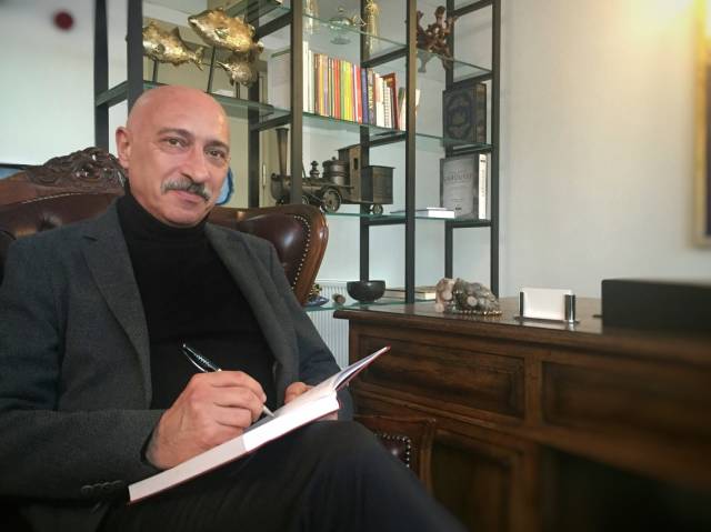 Dr. Altay Öktem