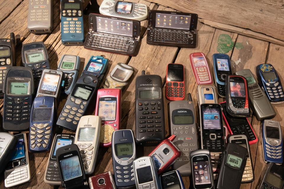 Eski telefonlar aramıza dönüyor