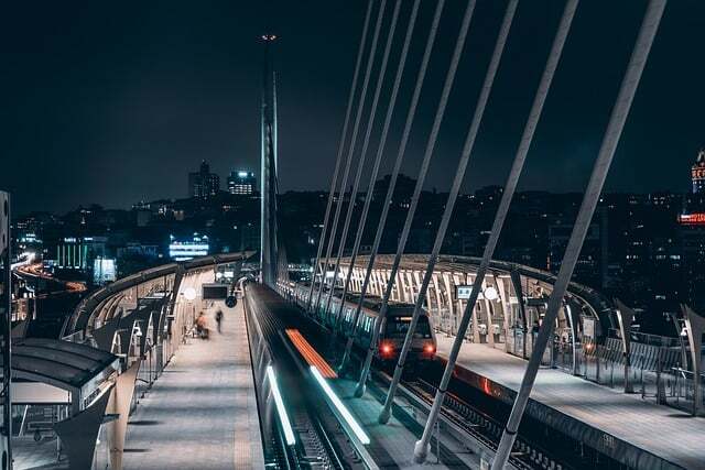 İstanbul’daki metro ve Marmaray ödemeleri, İstanbulkart mobil uygulaması ile QR kodla gerçekleştirilebiliyor. 
