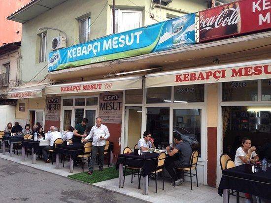 Şimdiden uyaralım: Burada kebap yedikten sonra kebap konusundaki çıtanız epey yükselebilir.