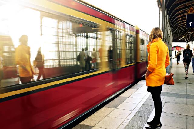 Kombine tren biletlerinden alarak masraflarınızı düşürebilirsiniz.