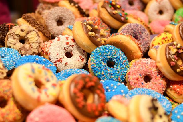 Likörlü ya da reçelli donut, Almanların vazgeçilmezi.