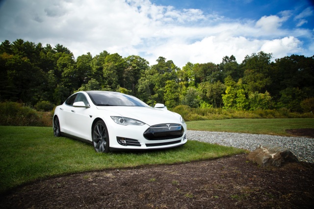 ABD’de elektrikli ikinci el pazarını, teknolojik yenilikler ve Tesla’nın etkisi şekillendiriyor.