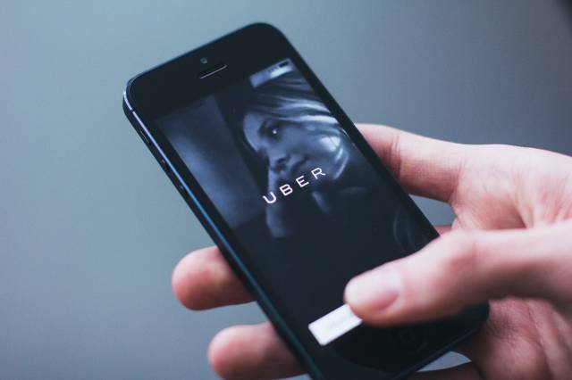 Dünyanın birçok ülkesinde kullanılan Uber, paylaşımlı araç sisteminin ortaya çıkardığı ve trend olan sistemlerden biri.