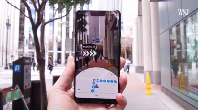 Google Haritalar’ın yeni sürümü size kamera üzerinde yönergeler veriyor.