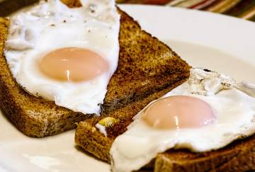 What are effects of skipping breakfast?